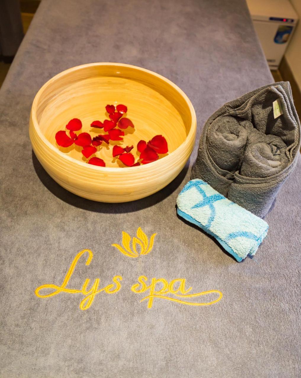 Lys Spa Hotel & Apartment Da Nang Bagian luar foto