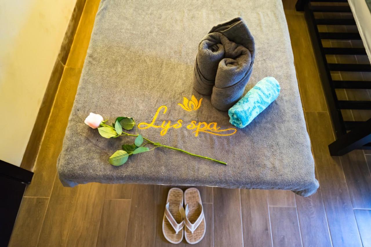 Lys Spa Hotel & Apartment Da Nang Bagian luar foto