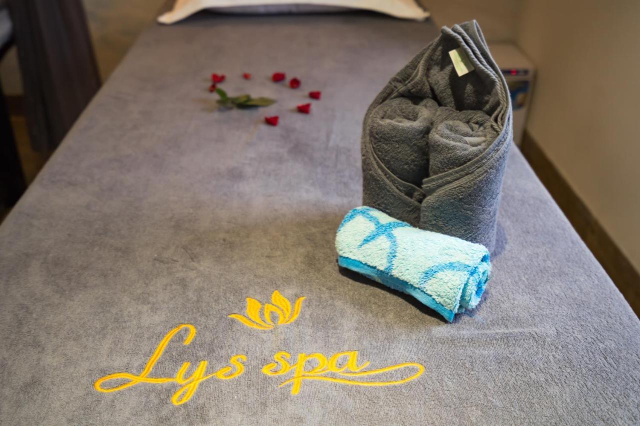 Lys Spa Hotel & Apartment Da Nang Bagian luar foto